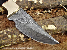 Load image into Gallery viewer, Custom Made Damascus Steel Skinner Knife.SK-106
