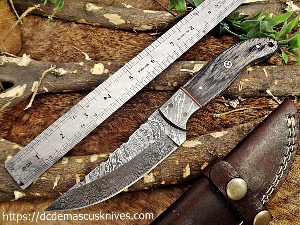Custom Made Damascus Steel Skinner Knife.SK-94