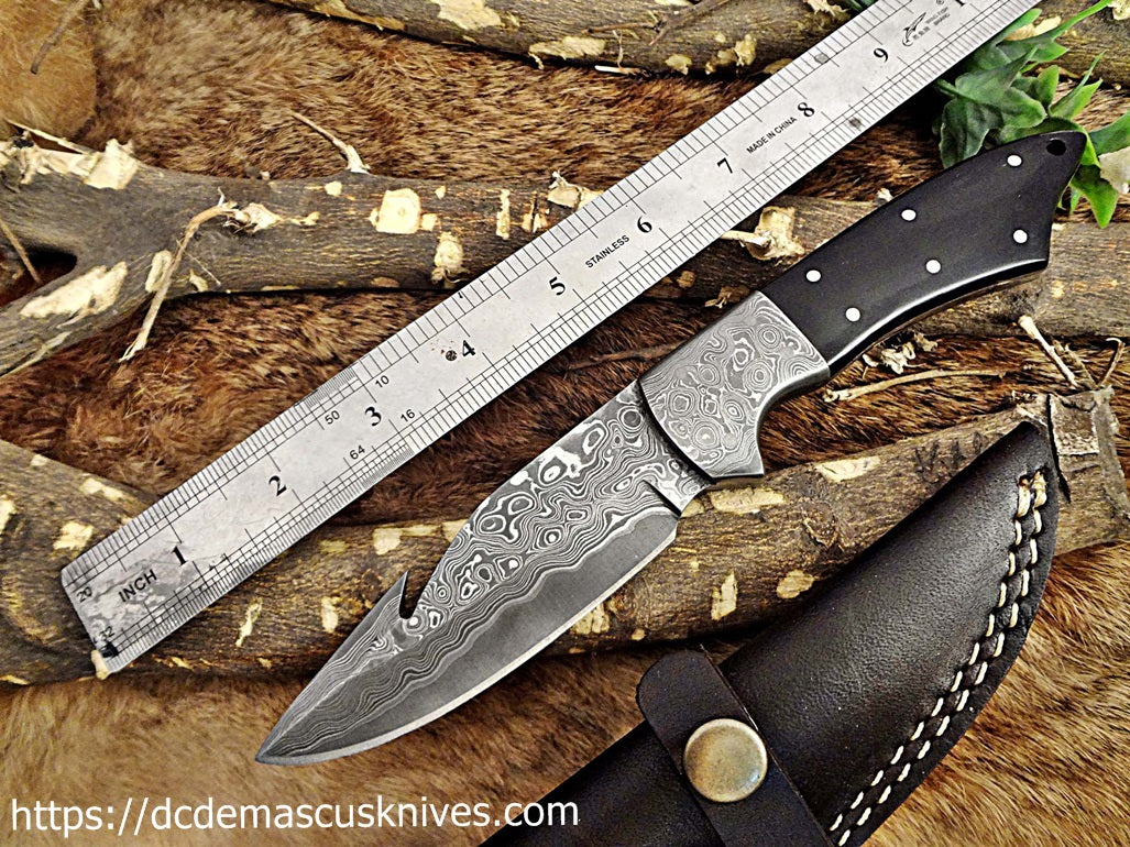 Custom Made Damascus Steel Skinner Knife.SK-104