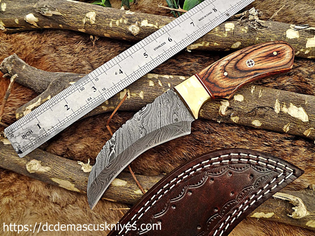 Custom Made Damascus Steel Skinner Knife.SK-122