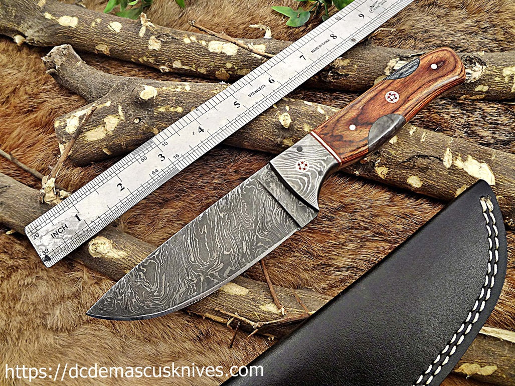 Custom Made Damascus Steel Skinner Knife.SK-130