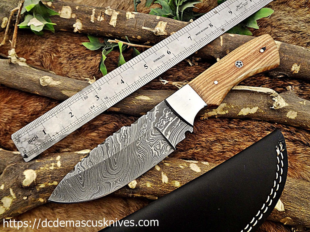 Custom Made Damascus Steel Skinner Knife.SK-125