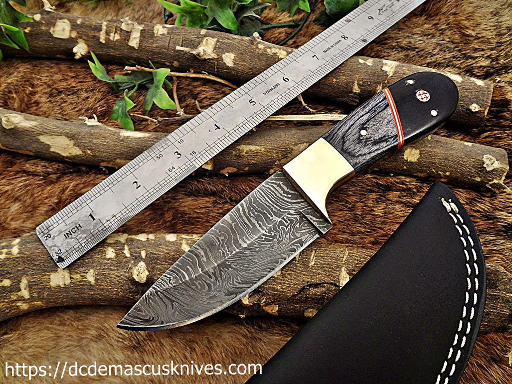 Custom Made Damascus Steel Skinner Knife.SK-133