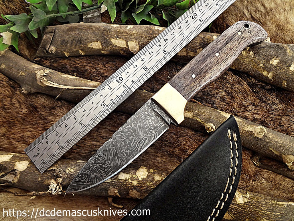 Custom Made Damascus Steel Skinner Knife.SK-135